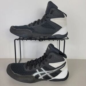 ASICS Boy's Black and White Athletic Shoes Sz 4.5